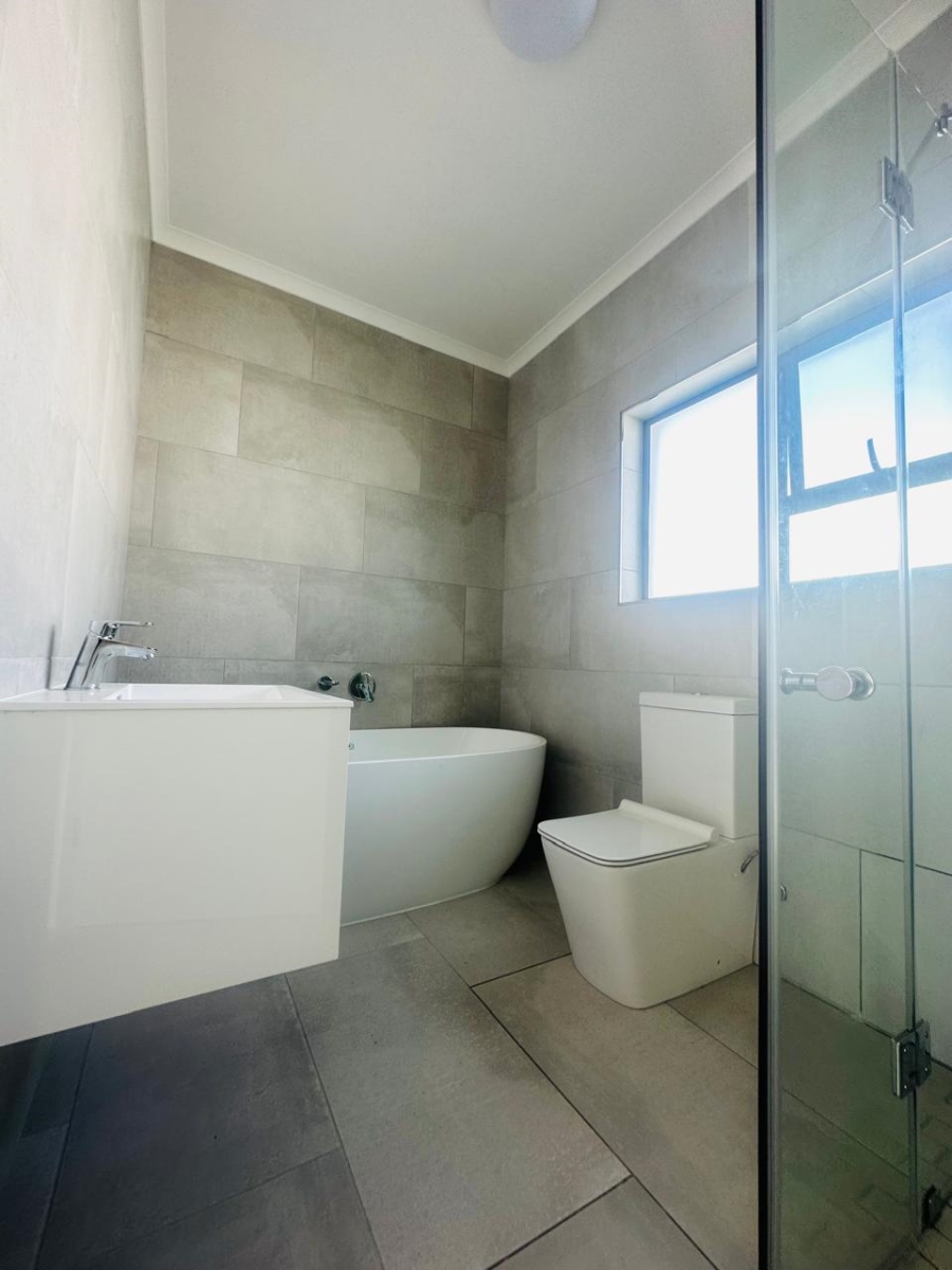 4 Bedroom Property for Sale in Sandown Western Cape